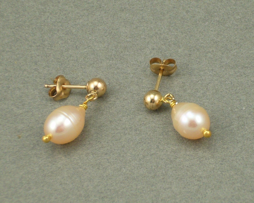 Dragon Tear pearl drop earrings