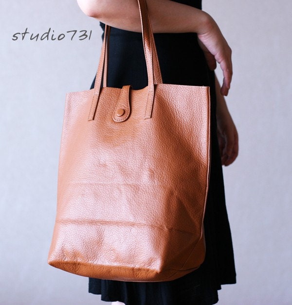 Simple Leather Shoulder Bag - Tan Brown