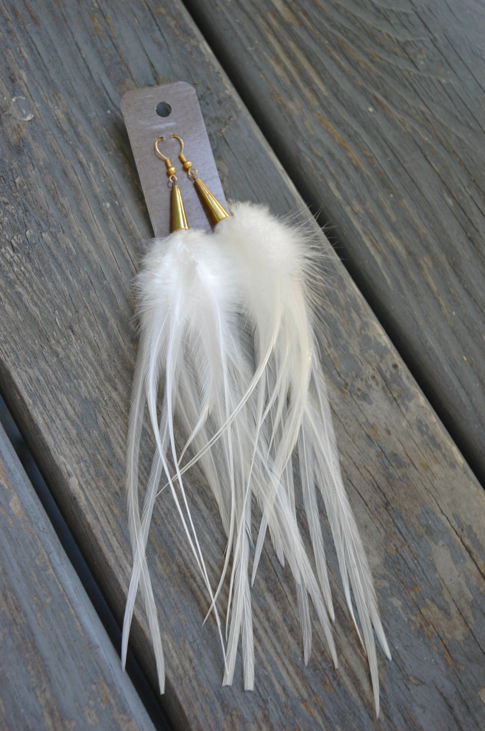 Long feather earrings - white / cream