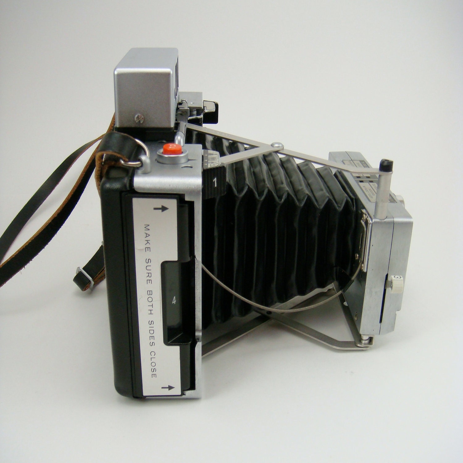 Polaroid 250 Land Camera with Zeiss-Ikon Rangefinder