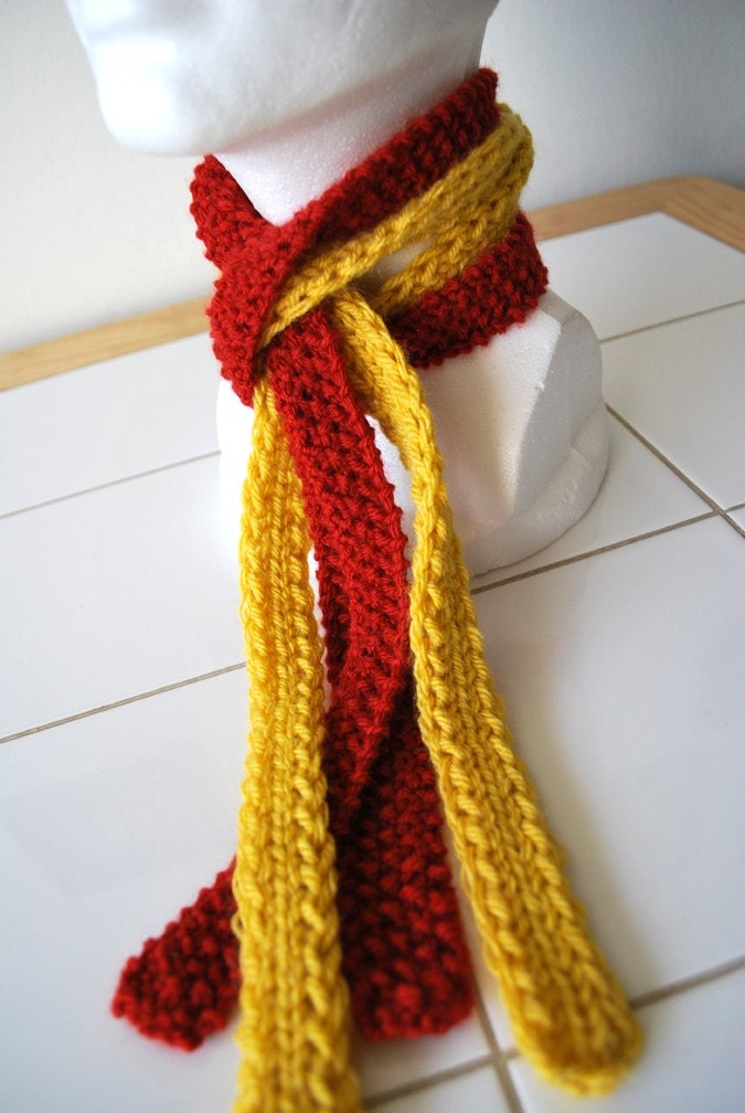 Fashionable Micro Scarf - Red