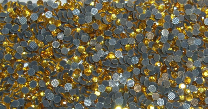 144 pieces 1 gross 3mm/10ss hot fix rhinestones in AMBER TOPAZ DIY