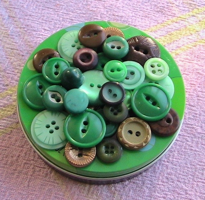 Button Trimmed Round Metal Box