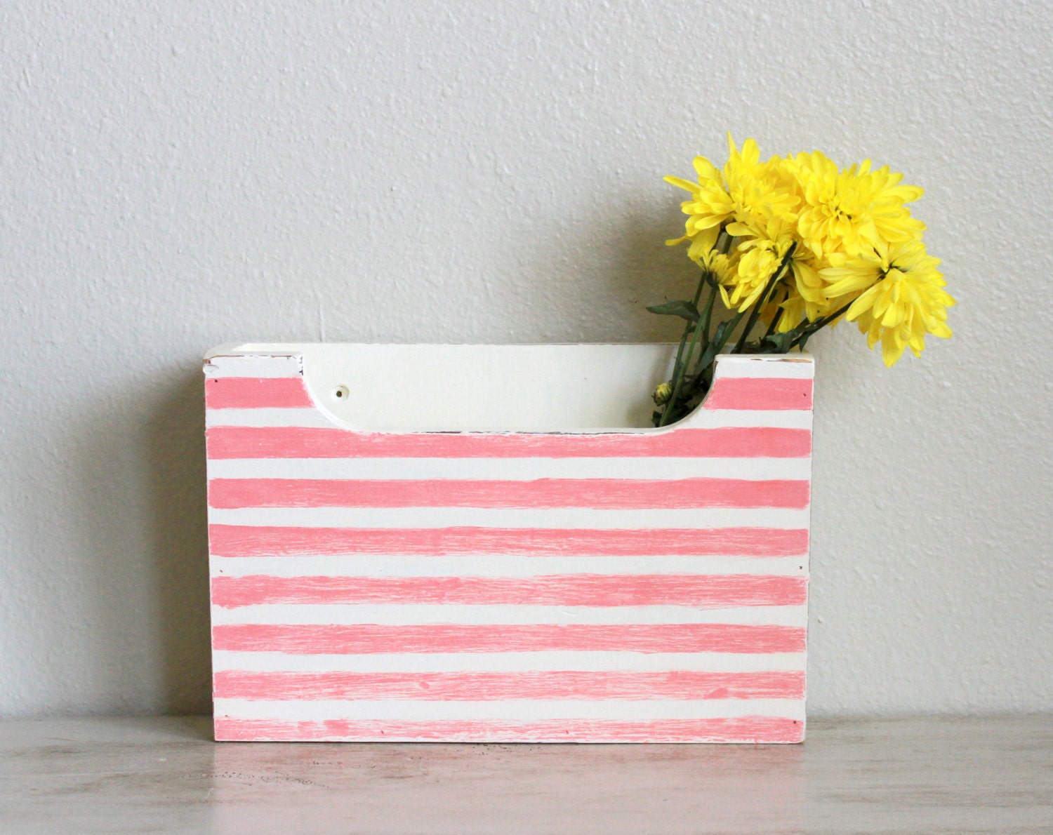 Melon stripped vintage magazine box