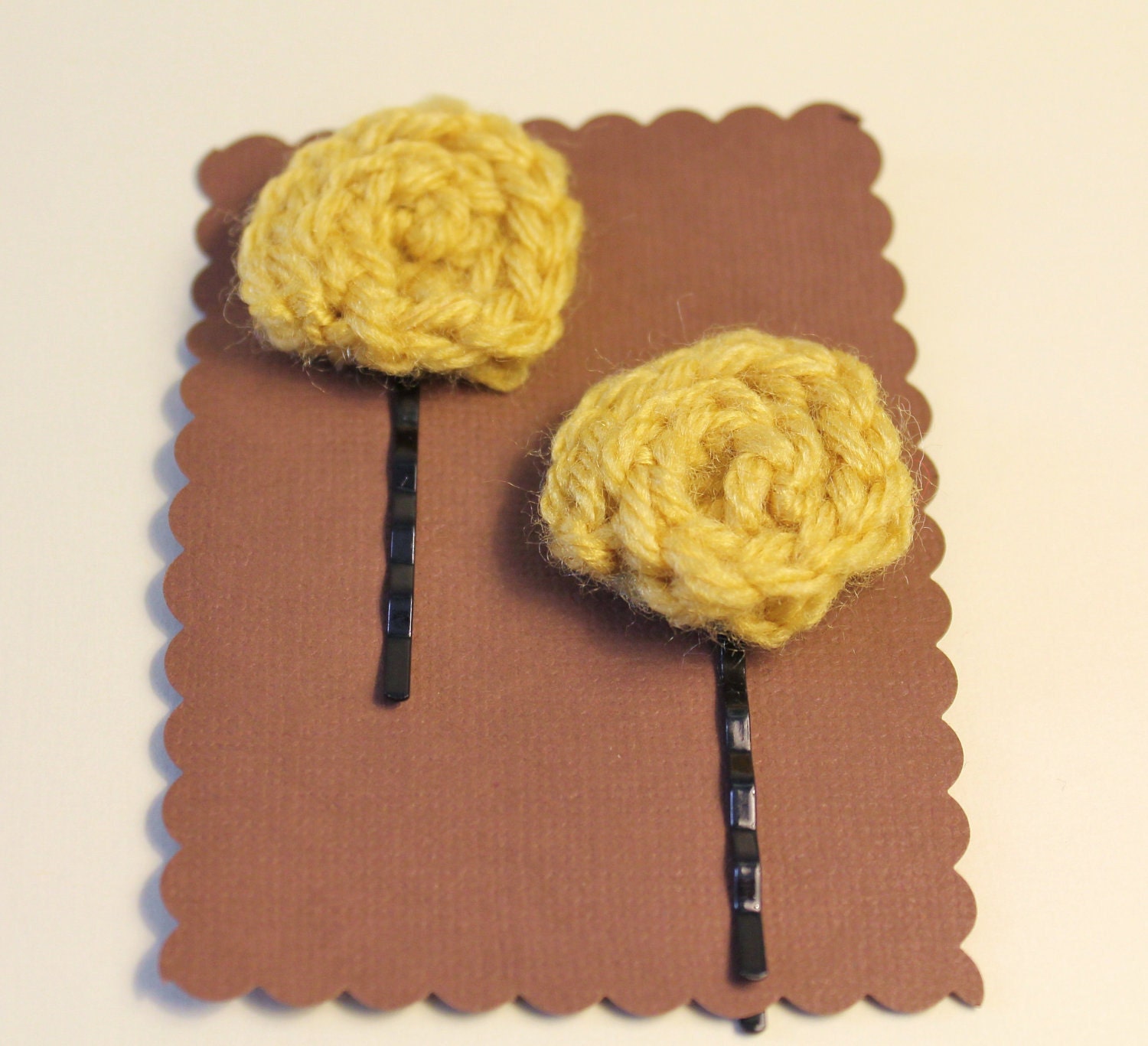 Yellow rosette bobby pin set - small