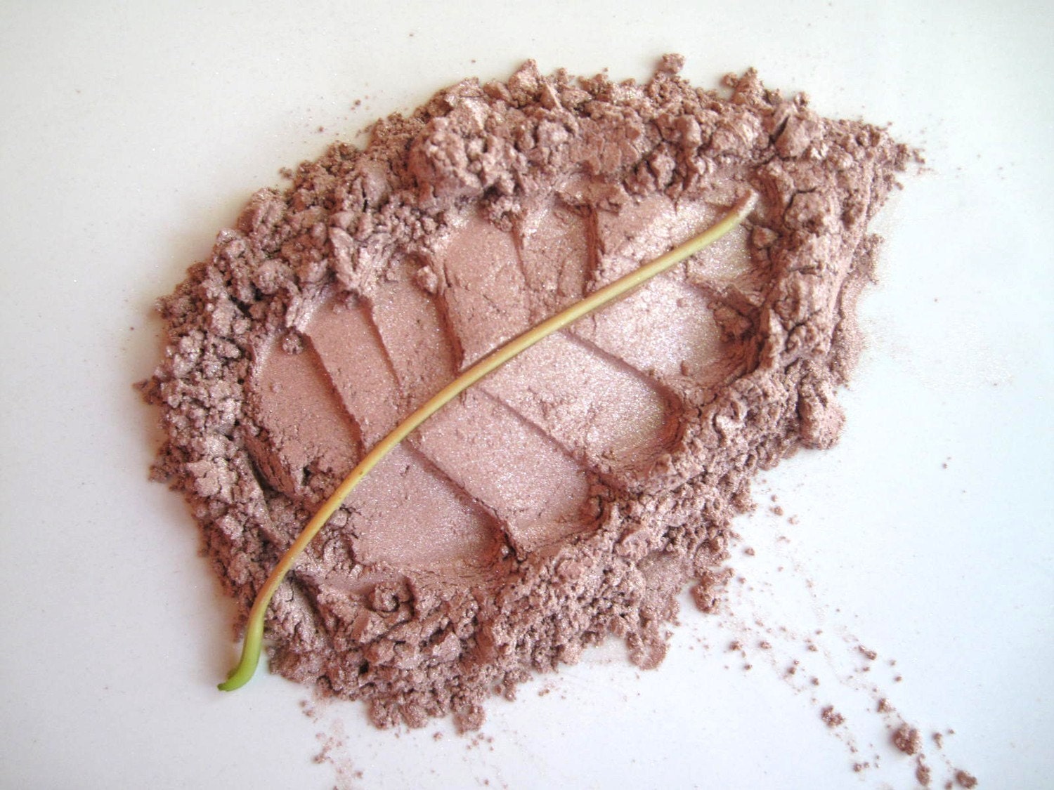 Soft Wildflower - Pure and Natural Mineral Eye Shadow