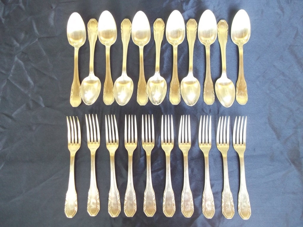 Silver plated Vintage Flatware 21 pieces