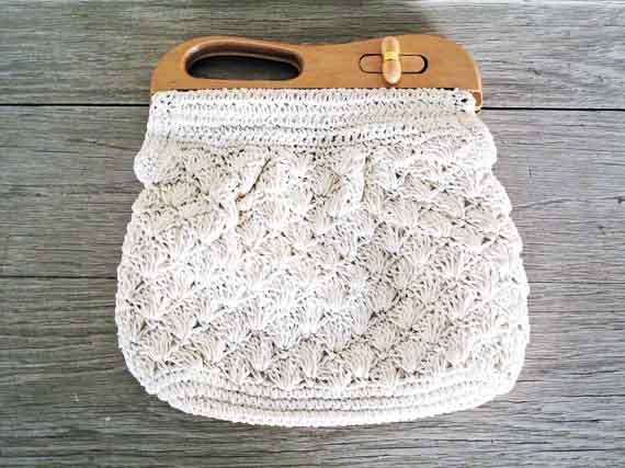 SALE ITEM - Vintage Cream Macrame Bag/Purse/Clutch with Wooden Handle