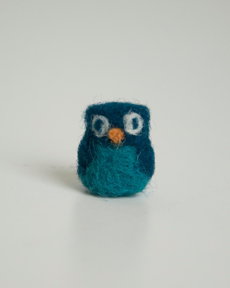 SALE - Miniature Needle Felted Pocket Owl in Teal