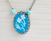 Hand embroidered necklace white flower on blue felt - gift for her - floral jewelry 40bc