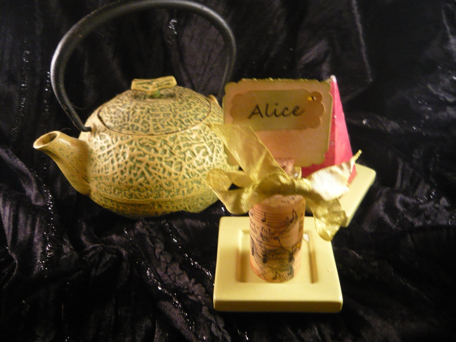 Place card bottles Alice in wonderland Rabbit on 1973 Music sheet set of 8