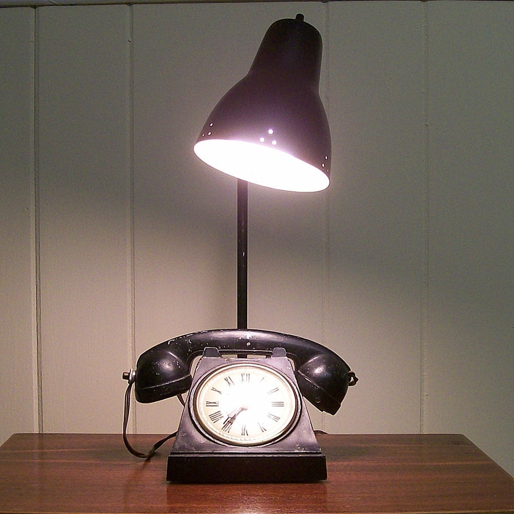Vintage Combination Lamp / Clock / by VintageShelfAndWall on Etsy