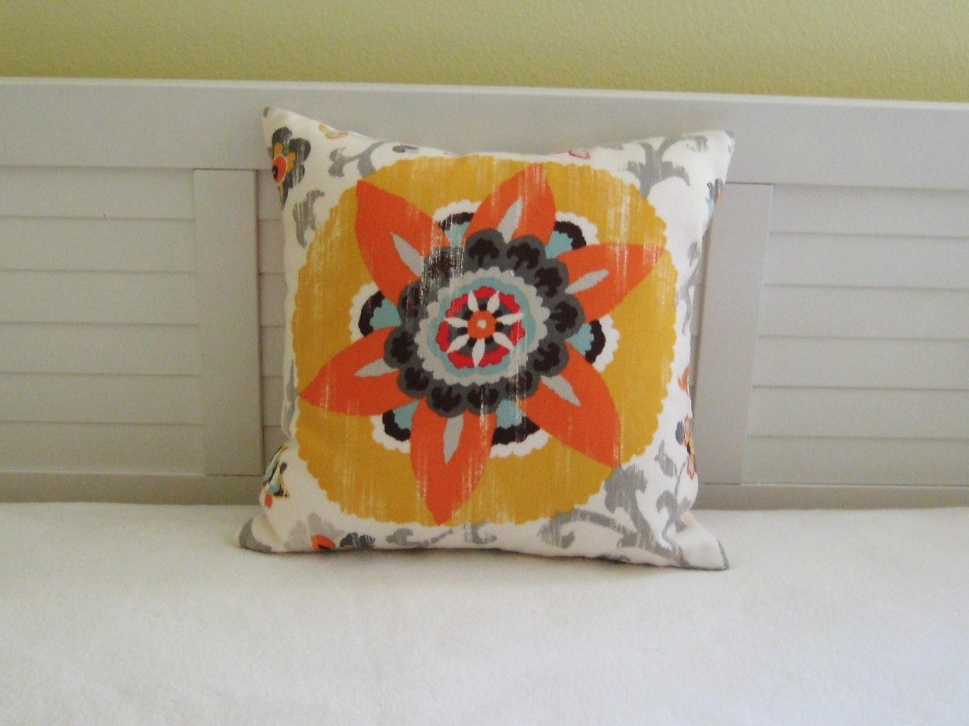 Silsila Suzani Indoor Outdoor 18"x18" Pillow Cover