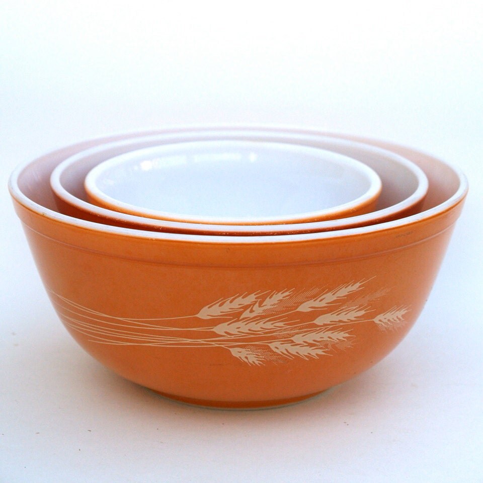 What Are Old Pyrex Mixing Bowls Worth