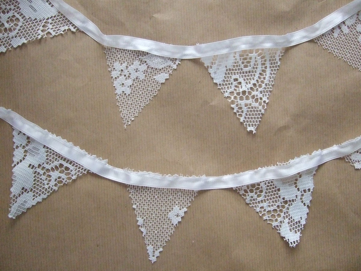Lace Bunting - mini bunting