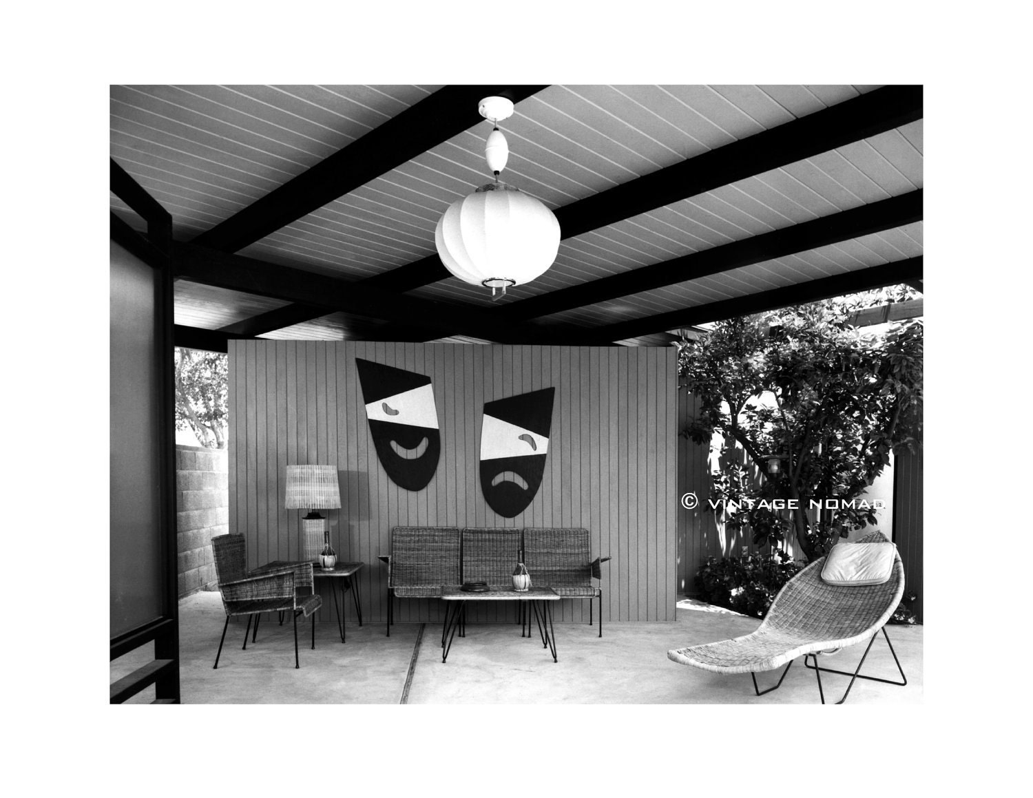 1950s B/W Photo of Mid Century outdoor lounge space