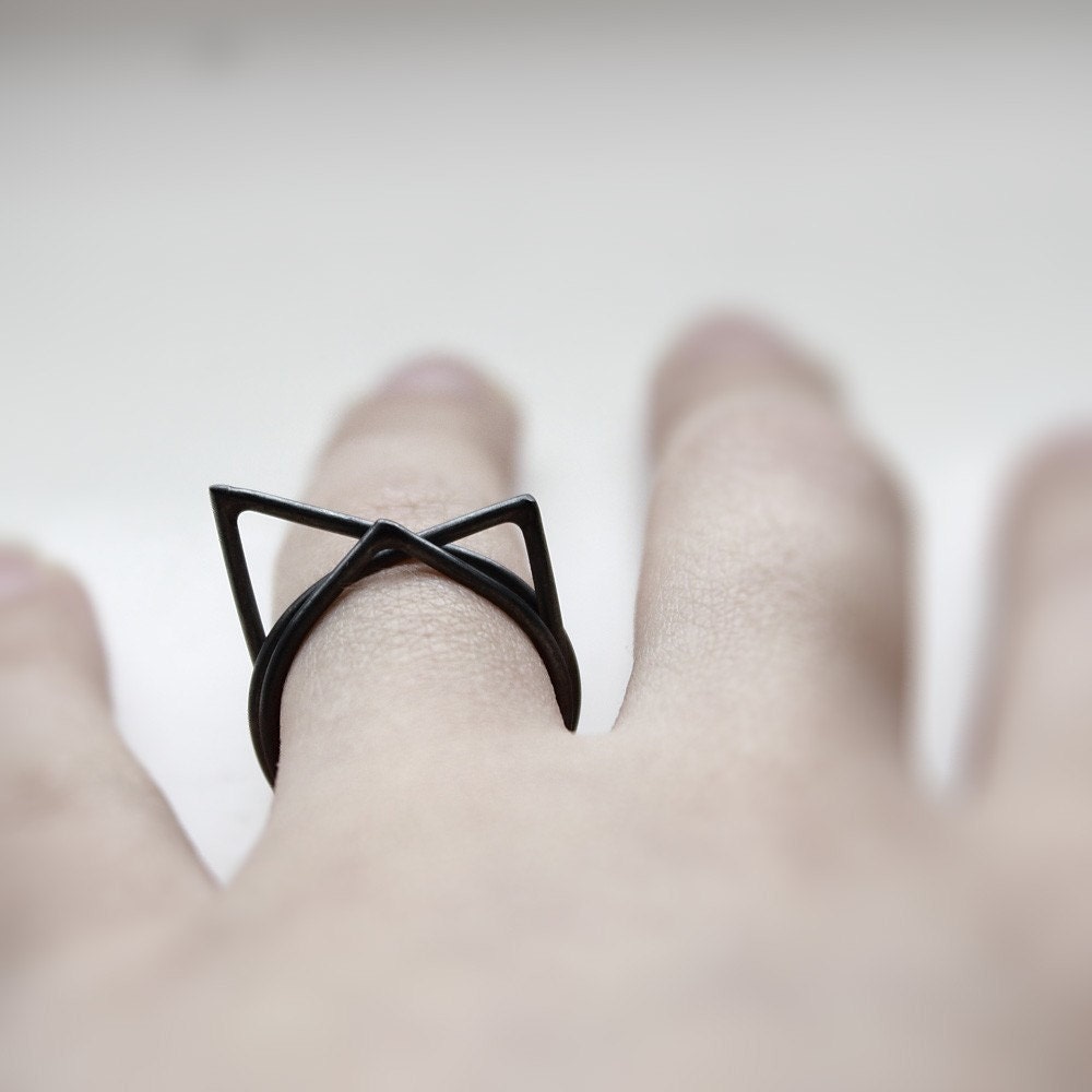 Thorns . three oxidized sterling silver stacking rings