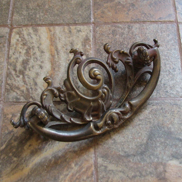 Vintage Art Nouveau Drawer Pull French Style by RetroCollecto