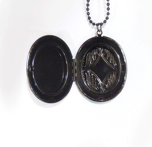 Emerald Bewitched -- Wearable Art tree Locket-Valentine's Gift