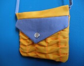 envelope purse in deep yellow/ ash gray