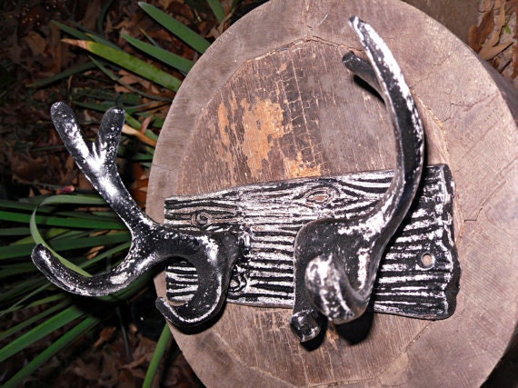 Antler  Hook / Wall Decor /  Antlers /  Cast  Iron  wall hook / Bathroom hook /Towel Hook / White /Mancave / Coat hook / Jewelry Hanger