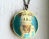 Locket necklace, elephant