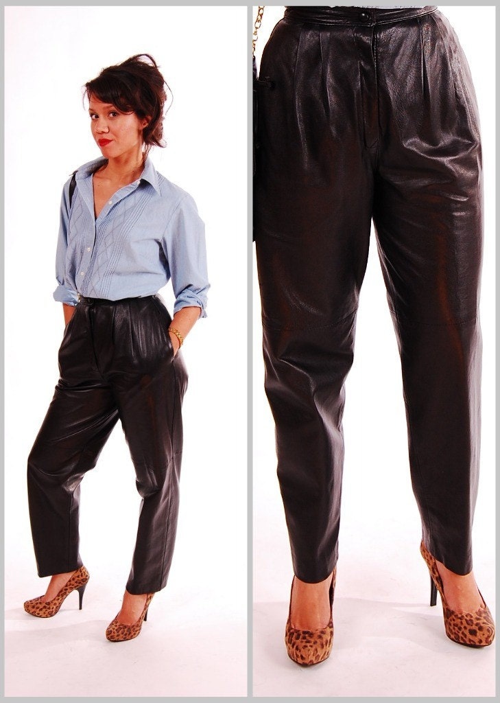Vintage Black Leather High Waisted Pleated Trousers with pockets. Size 8 Waist 27