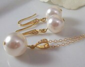 Classic Pearl Necklace and Earring Set, Gold or Silver, Custom Colors, Bridal Necklace, Bridesmaids Jewelry
