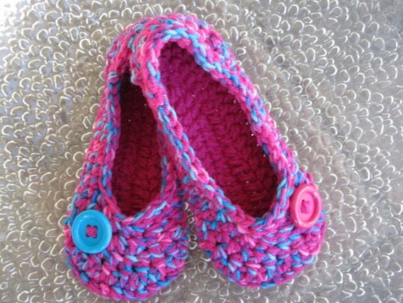 Crochet Slippers - House Shoes - Crochet Women Slippers  - Spa Slippers -  Bon Bon Print and shocking Pink