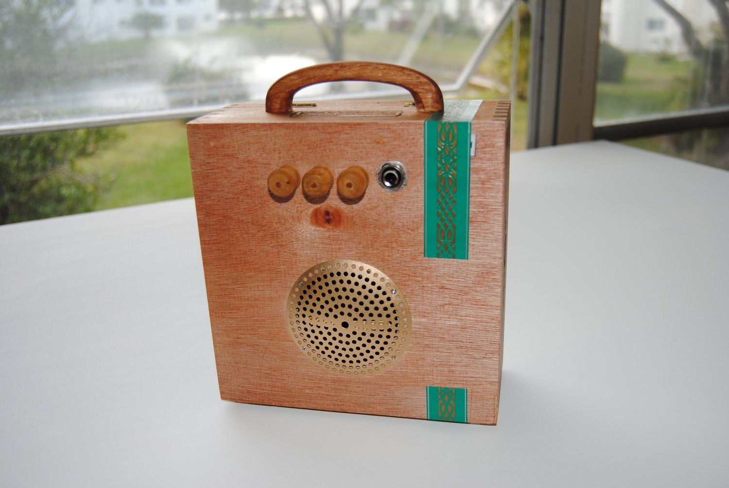 Handcrafted Cigar Box Amplifier / MP3 Speaker "Green Maduro" Ready To Ship
