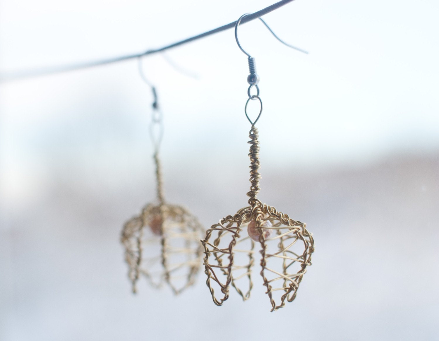 Earrings -Flower on Stipe-  in Golden and pearl