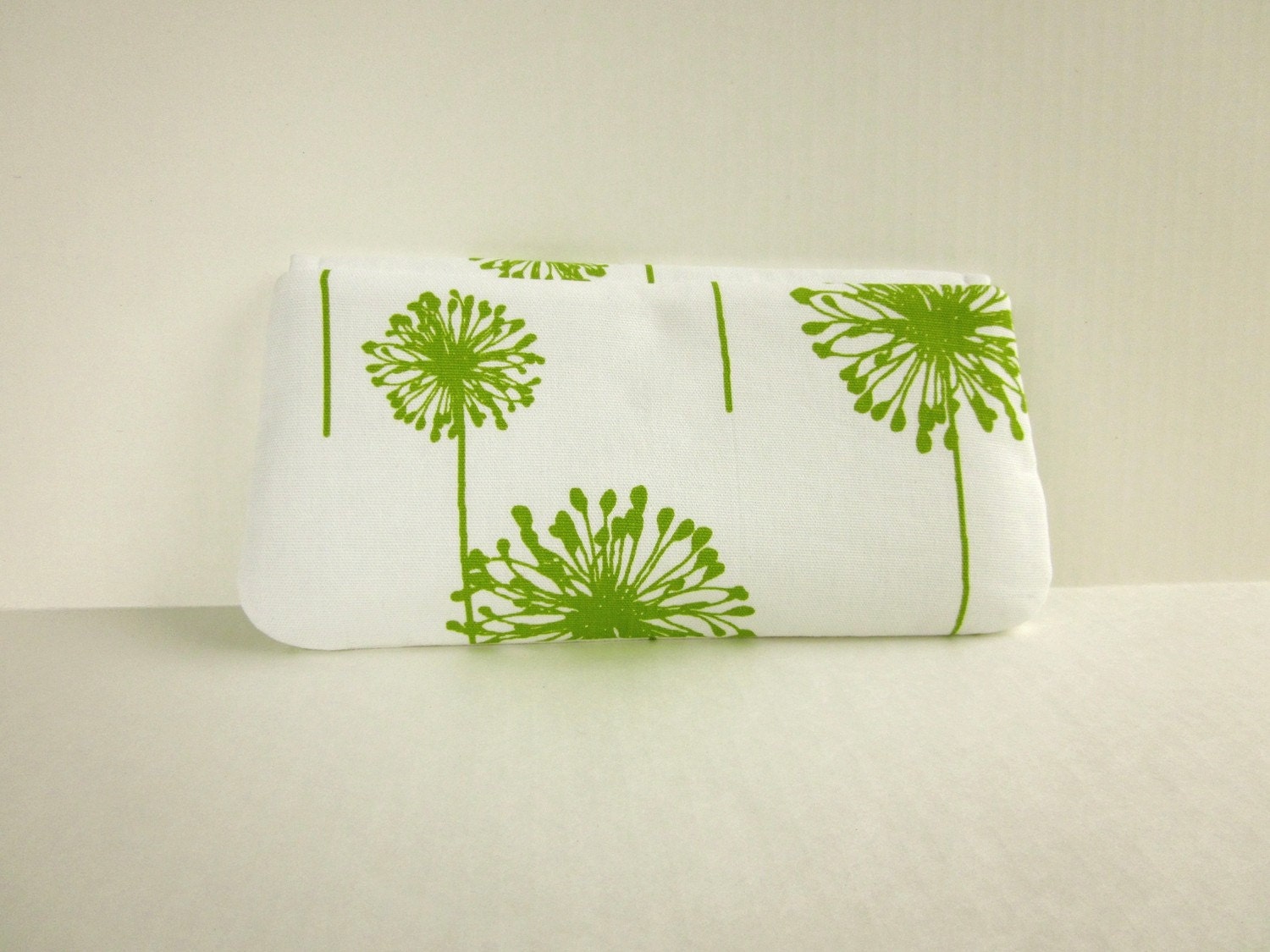 Green White Dandelion Clutch by waterpath