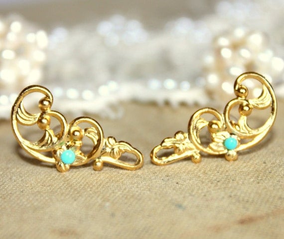 Petite victorian gold stud  earring - 14k plated gold post earrings with real Turquoise beads