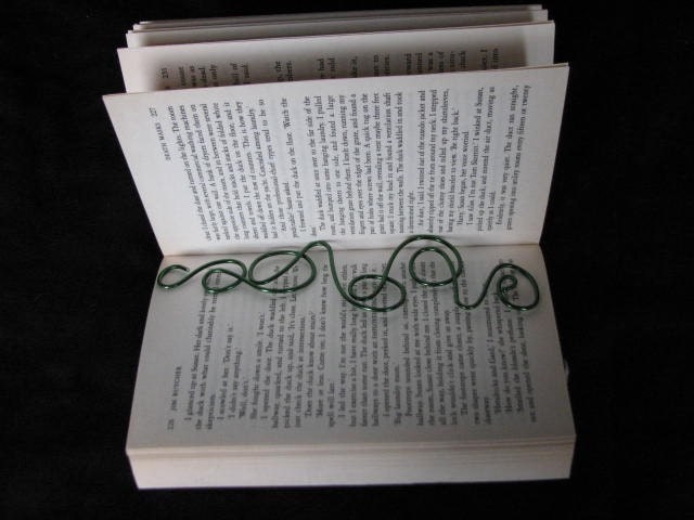 Wire bookmark dark green, green, kelly green