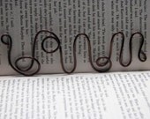 Brown wire bookmark
