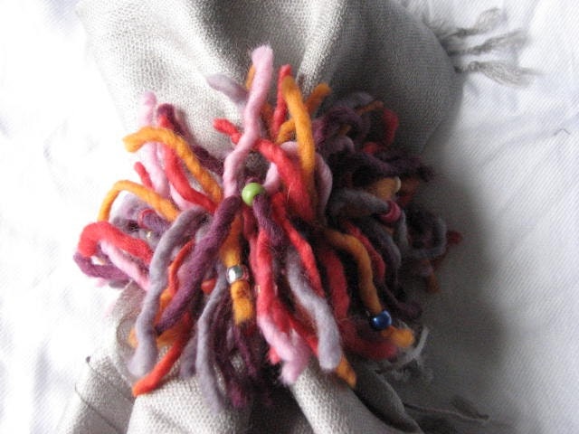 Sea anemone scrunchie purple, red, grey, orange