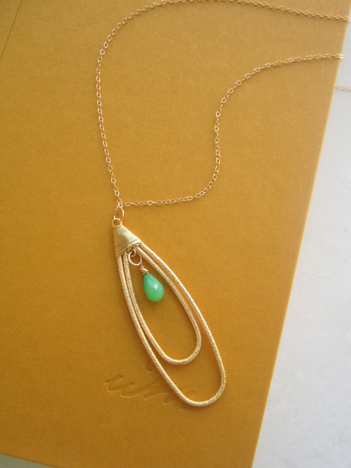 Teardrop Pendant with Emerald Briolette Necklace in Gold