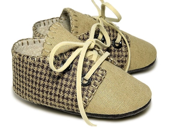 Lucas Baby Boy Shoe in Linen and Houndstooth Wool /Slipper/Bootie. Infant sizes, by Pink2Blue.