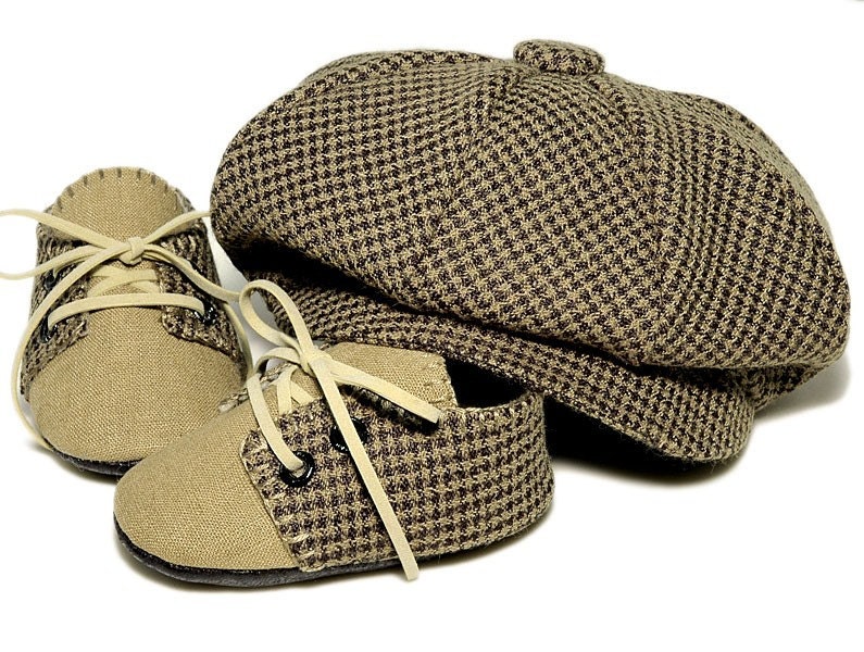 Lucas Baby Boy Hat and Shoes, Houndstooth and Linen. Sporty, Infant, Handmade by pink2blue.
