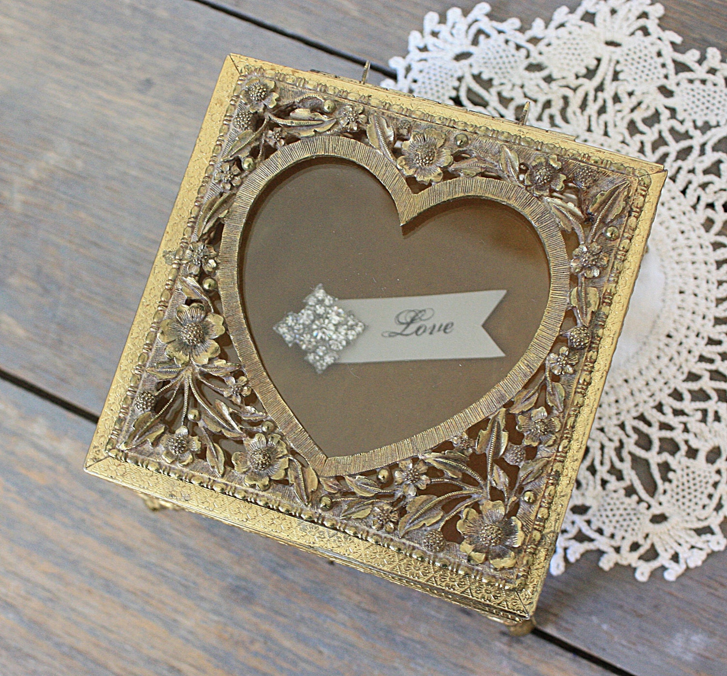 Vintage Heart Jewelry Casket Gold Filigree
