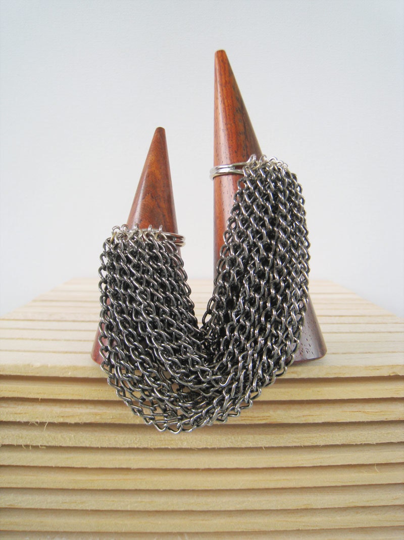 Gun metal multi chain ring - The Costanza // Double finger ring // Two finger ring //