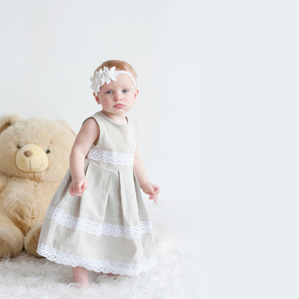 Infant Flower girl dress - Rustic linen girl dress with lace - Eco friendly children clothing - lefthandedcraftclub