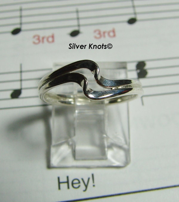 Sterling Silver Double Wire Twist Ring. Simple and Pretty