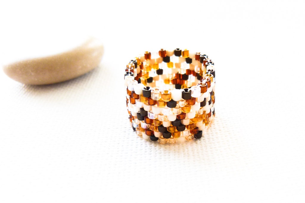 Savannah. Custom seed beads delica band ring. Beadwok peyote Fashion jewelry Random earthy colors