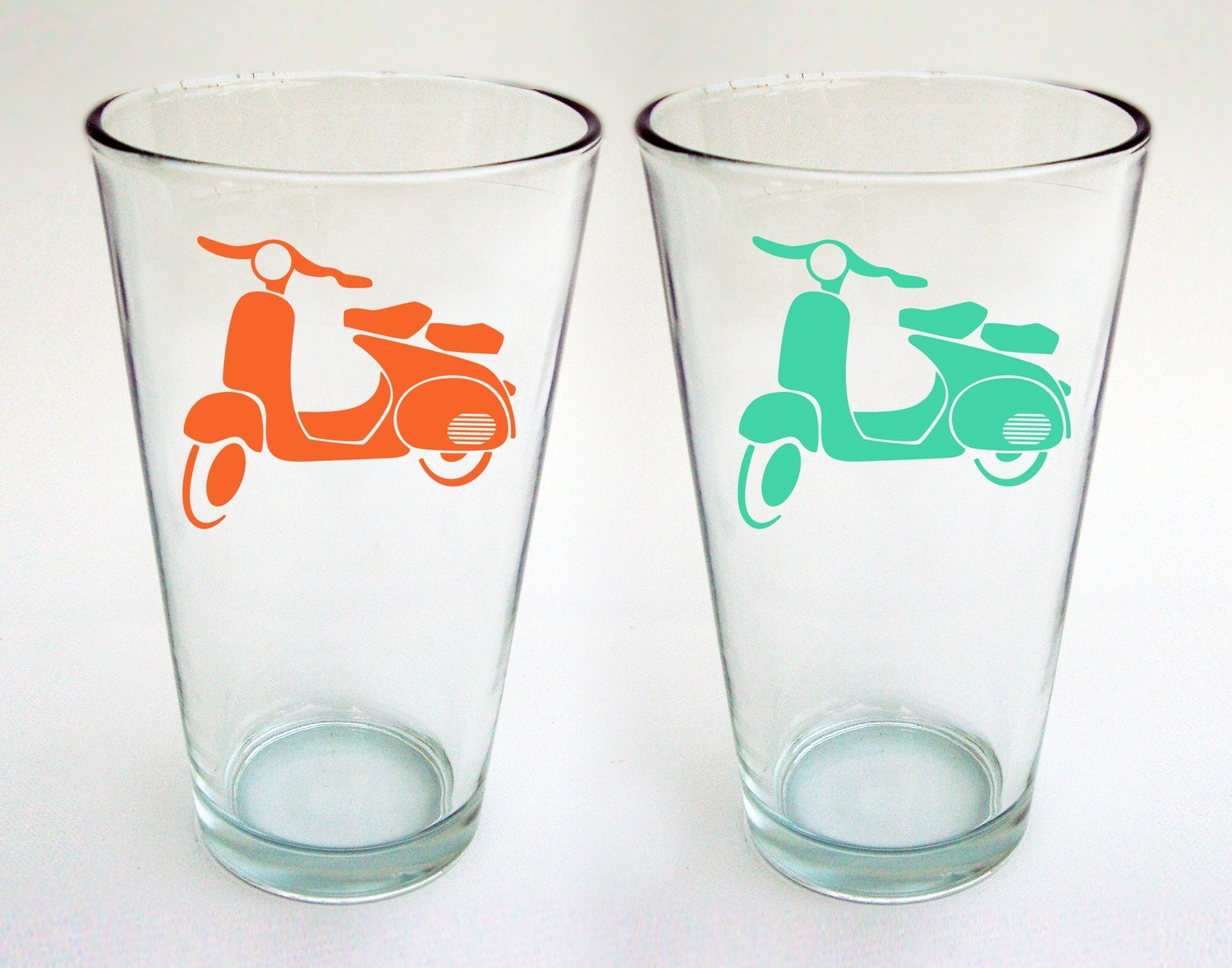 NEW - Vespa Pint Glasses - Set of 2