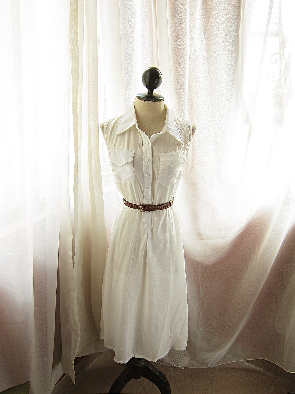 Romantic Nostalgic Mad Men Classy Country Road Scandinavia 1960 Era Sophisticated Mademoiselle Flair Audrey Hepburn Spring Dress
