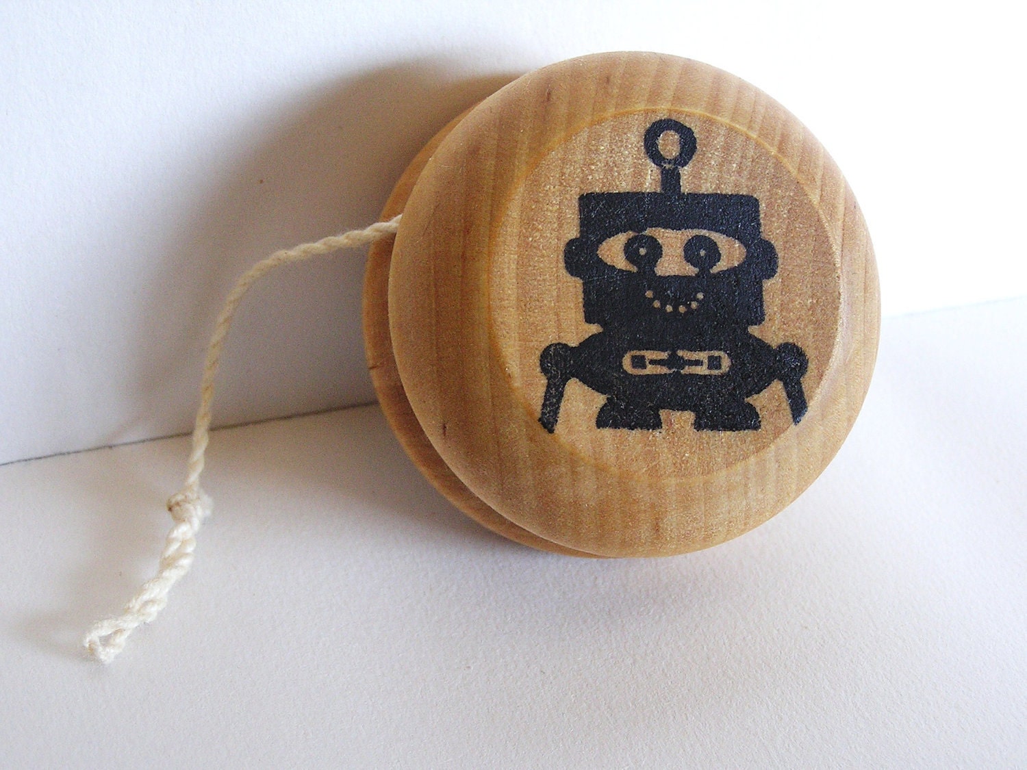 Wooden -Waldorf- Kids -Toy-Natural Wood Toy- ROBOT-  Classic Wooden Yo-Yo