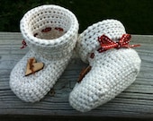 Crocheted soft linen baby booties for newborn to 3 month old