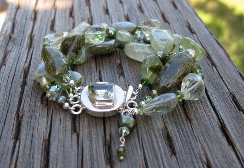 Green gemstone bracelet, handmade, unique