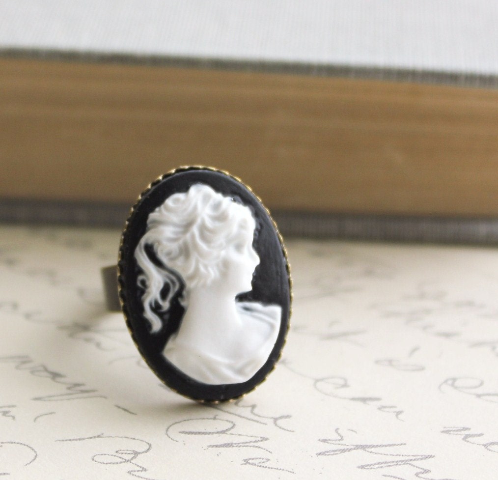 Lady Cameo Ring, Face Profile, Cocktail Ring, Vintage Style, Black Cameo Ring, Cameo Jewelry